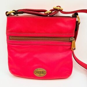 Fossil Explorer Mini Crossbody Soft Cow Hide Red Leather Zip adjustable. READ